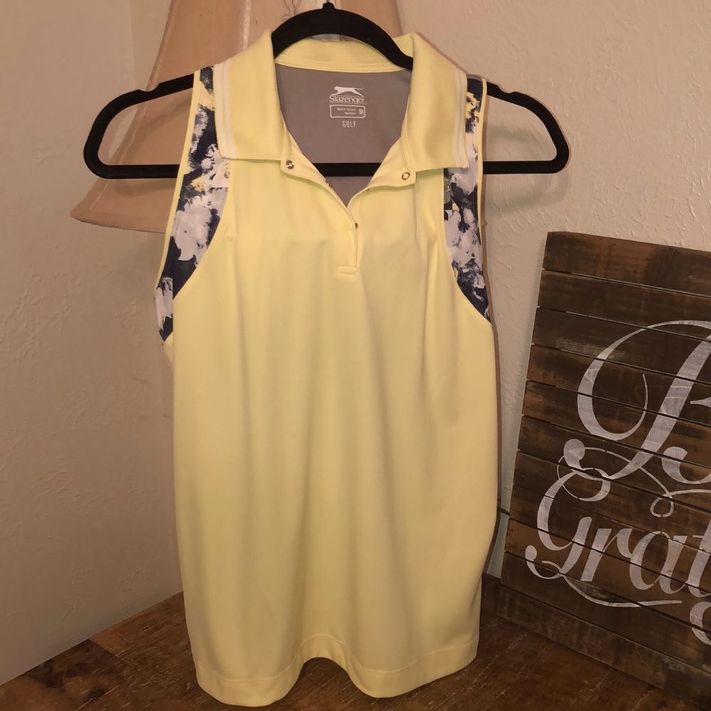 LIKE NEW! MODERN FIT SLEEVELESS SLAZENGER GOLF TENNIS TOP - Size M